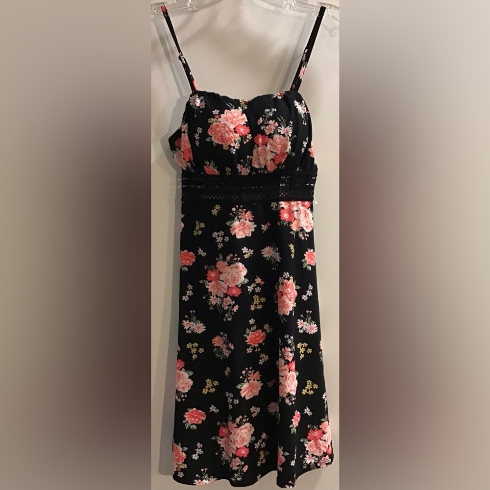 NWT No boundaries black floral dress size small